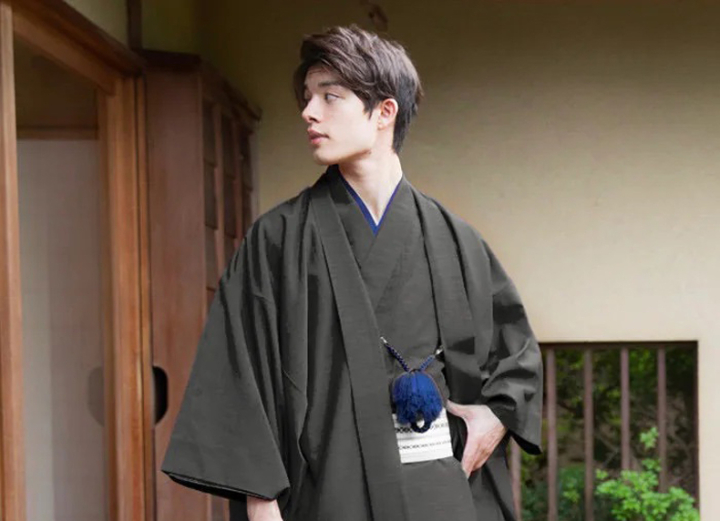 4-hut-hon-boi-nhung-trang-phuc-truyen-thong-nhat-ban-1 Hakama