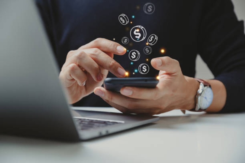 có nên gửi tiết kiệm online không